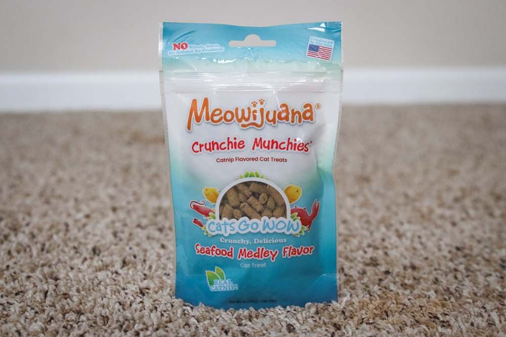 Meowijuana Crunchie Munchie Salmon Cat Treats